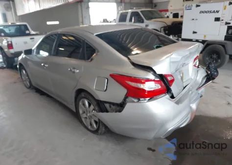 2016 Nissan Altima 2.5/2.5 S/2.5 Sl/2.5 Sr/2.5 Sv из США, поврежденный, VIN 1N4AL3AP6GC233288